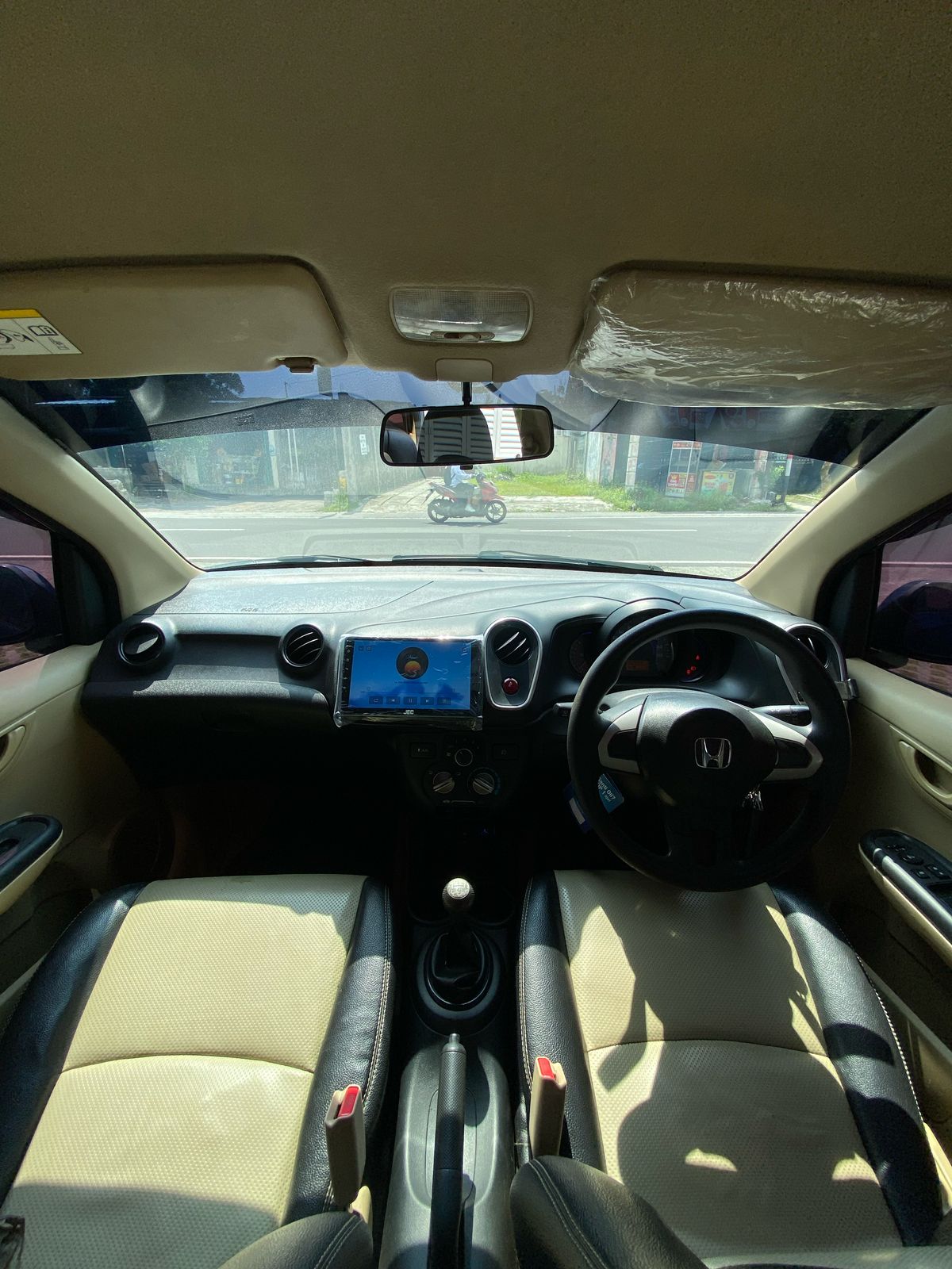 2014 Honda Mobilio  E  MT 2014 Honda Mobilio  E  MT