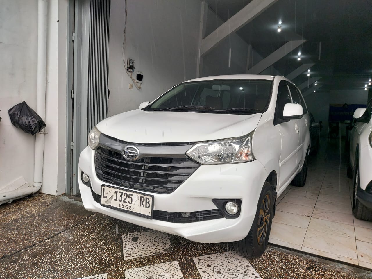 Second Hand 2018 Daihatsu Xenia  1.3 X MT Second Hand 2018 Daihatsu Xenia  1.3 X MT