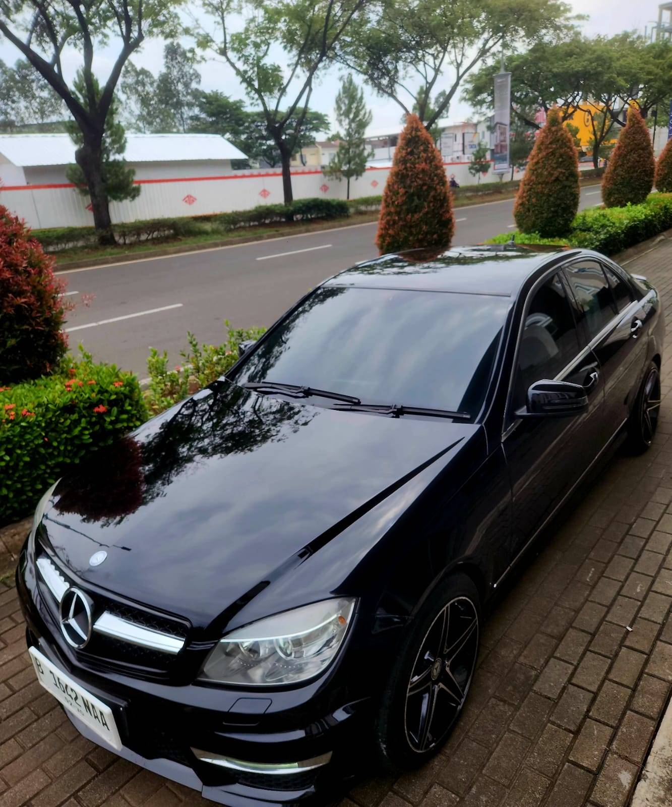 Second Hand 2010 Mercedes Benz C-Class Sedan C-200 Elegance 2.0L AT Second Hand 2010 Mercedes Benz C-Class Sedan C-200 Elegance 2.0L AT