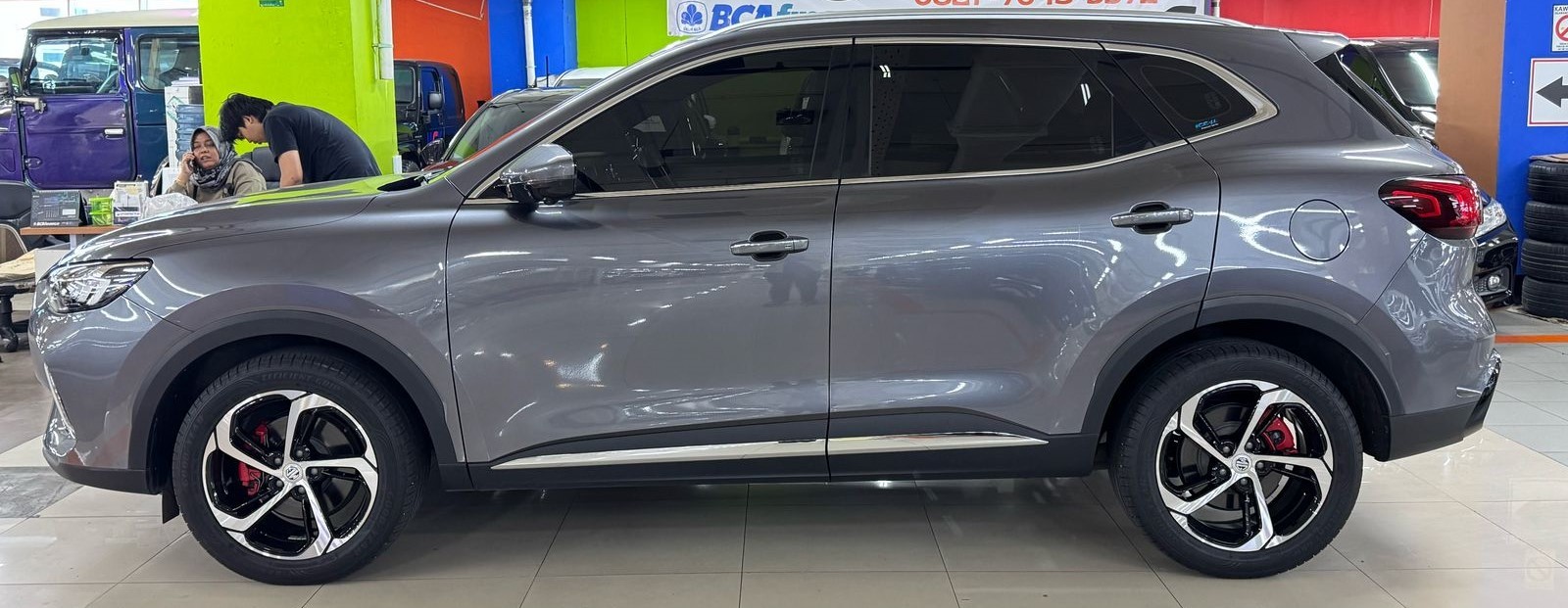 2023 MG HS 2023 MG HS