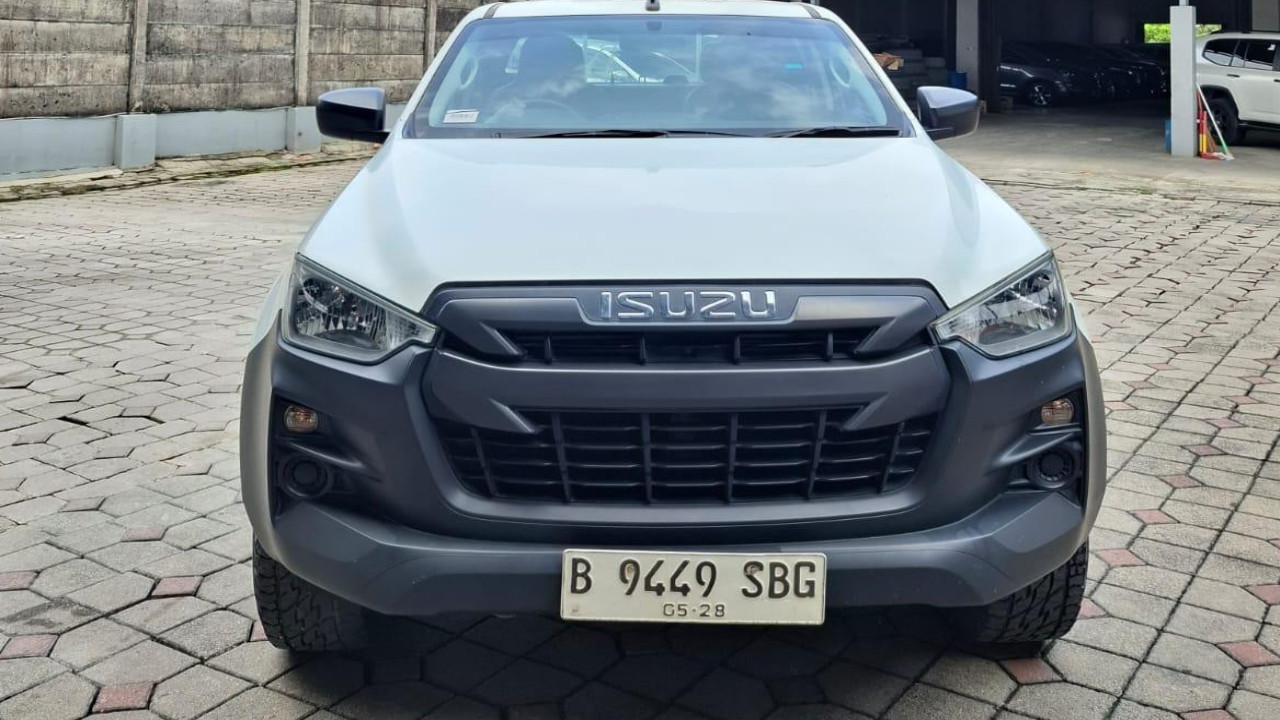 2022 Isuzu D Max DC MT Bekas 2022 Isuzu D Max DC MT Bekas