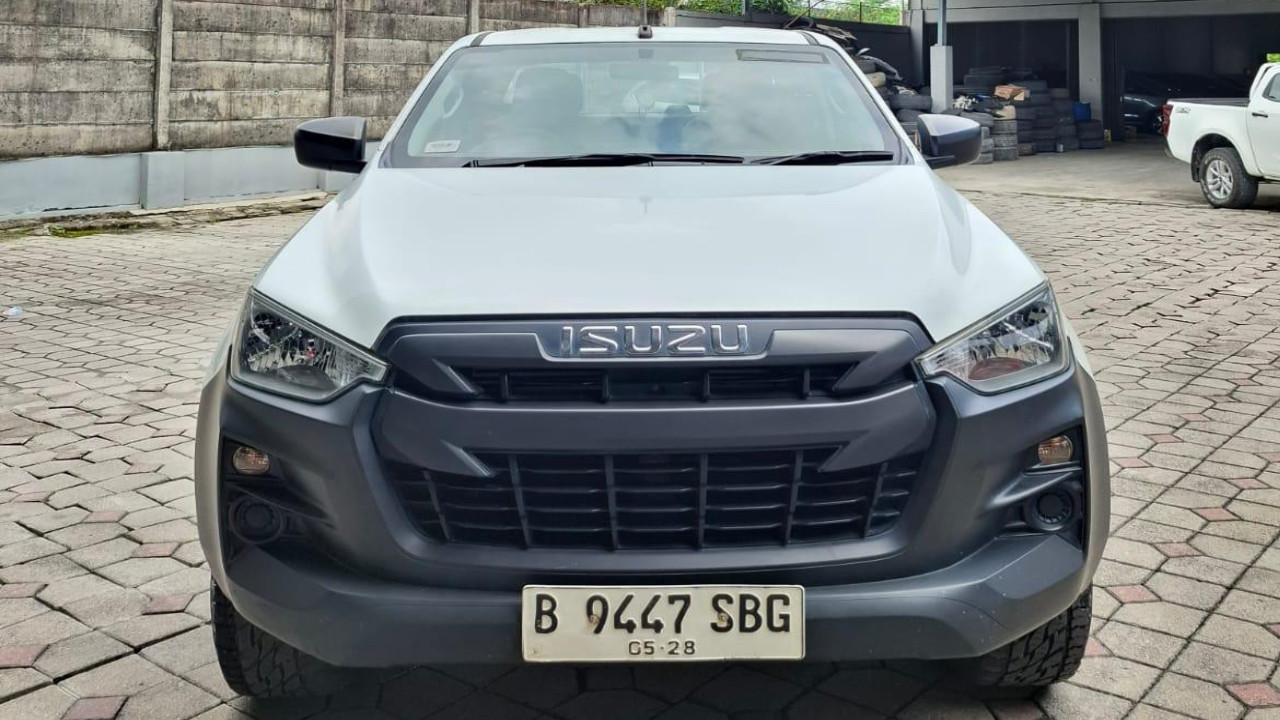 2022 Isuzu D Max DC MT Bekas 2022 Isuzu D Max DC MT Bekas