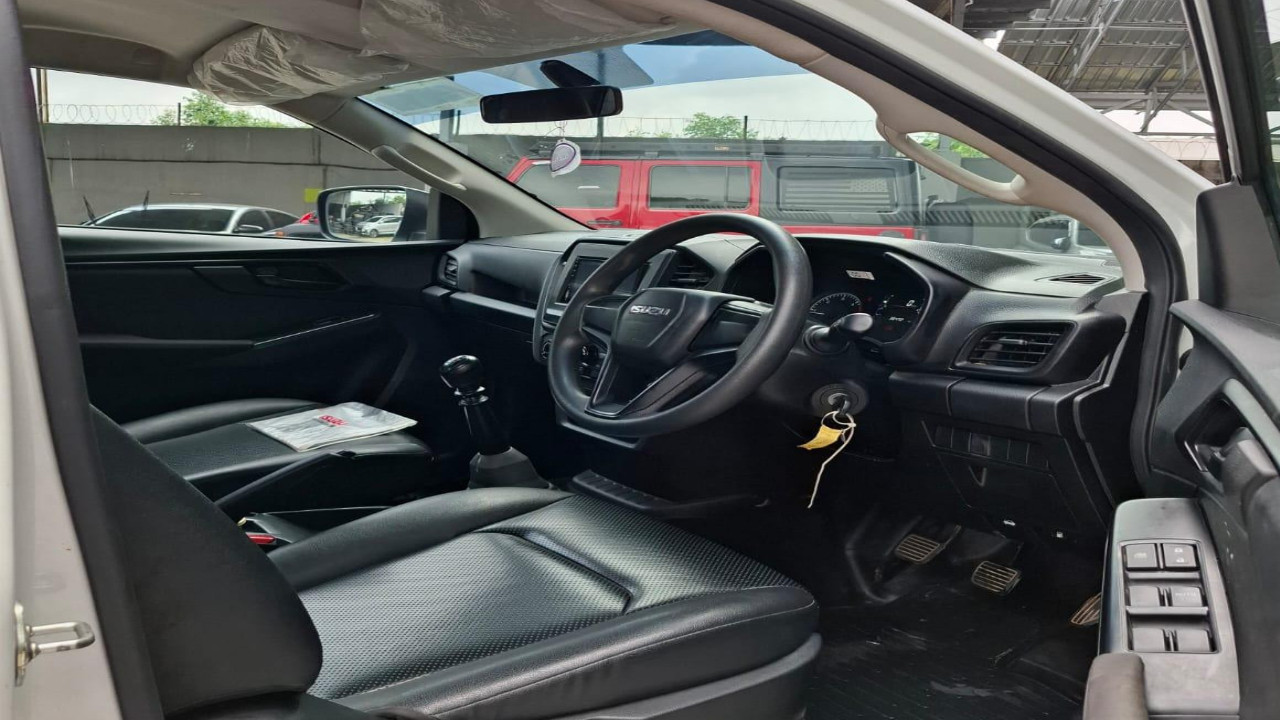 2022 Isuzu D Max DC MT 2022 Isuzu D Max DC MT