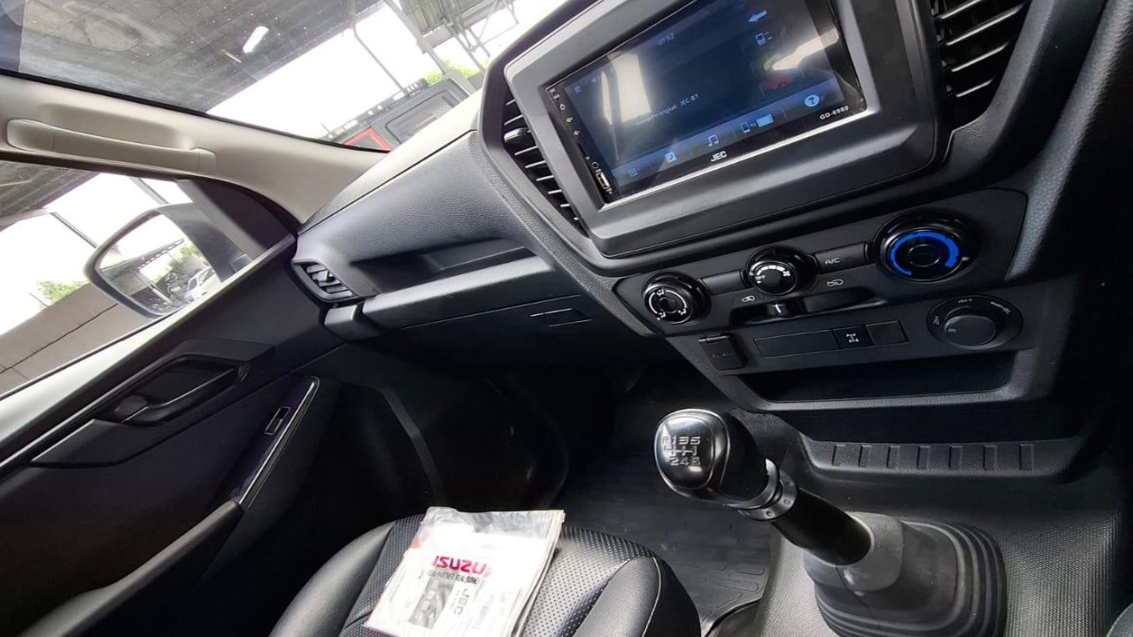 2022 Isuzu D Max DC MT 2022 Isuzu D Max DC MT