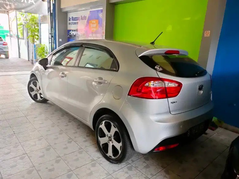 2014 Kia Rio  1.4 M Bensin MT 2014 Kia Rio  1.4 M Bensin MT