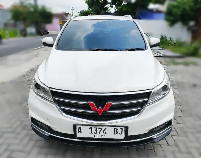 2018 Wuling Cortez 1.8 C Lux Plus i-AMT Bekas 2018 Wuling Cortez 1.8 C Lux Plus i-AMT Bekas