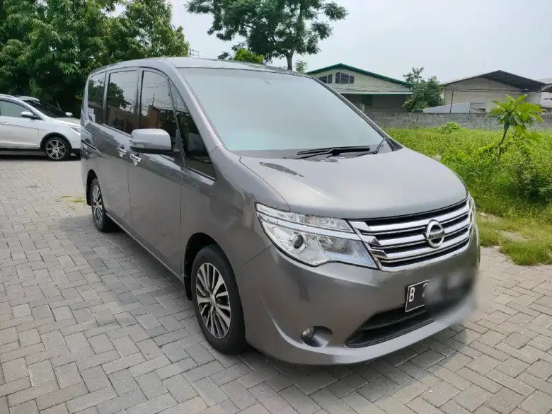 2017 Nissan Serena  2.0 X 2017 Nissan Serena  2.0 X