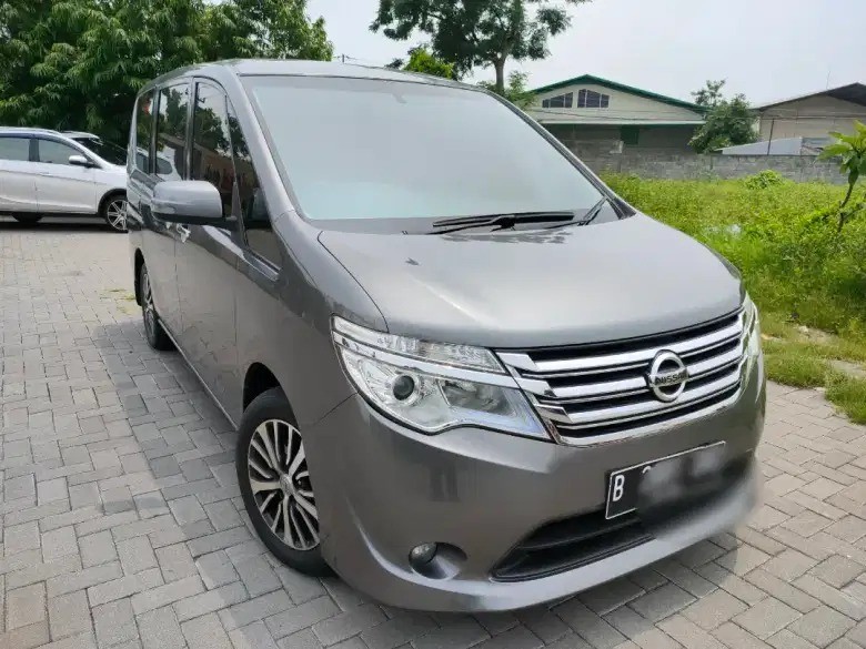 2017 Nissan Serena  2.0 X 2017 Nissan Serena  2.0 X