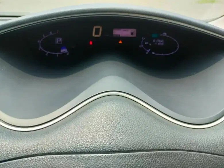 2017 Nissan Serena  2.0 X 2017 Nissan Serena  2.0 X