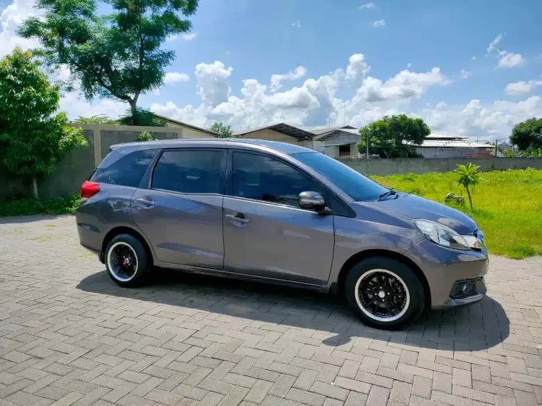 2015 Honda Mobilio  E  MT 2015 Honda Mobilio  E  MT