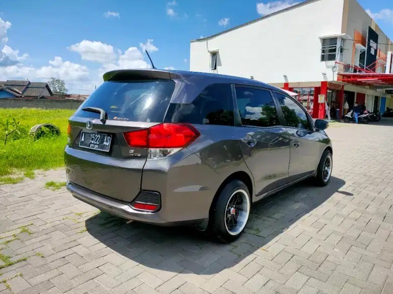 2015 Honda Mobilio  E  MT 2015 Honda Mobilio  E  MT