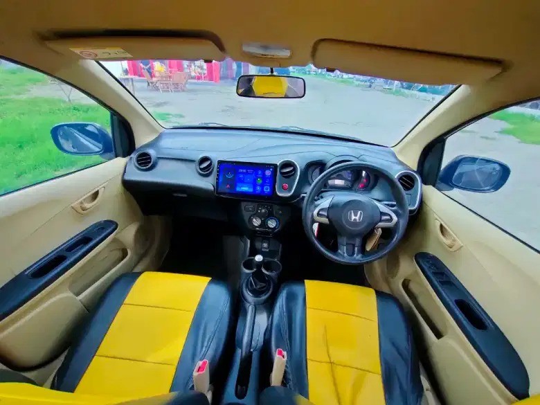 2015 Honda Mobilio  E  MT 2015 Honda Mobilio  E  MT