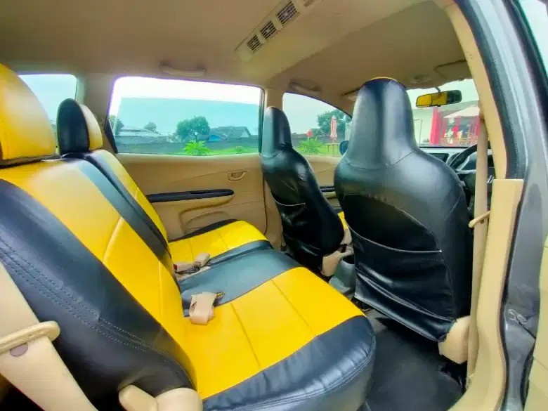 2015 Honda Mobilio  E  MT 2015 Honda Mobilio  E  MT