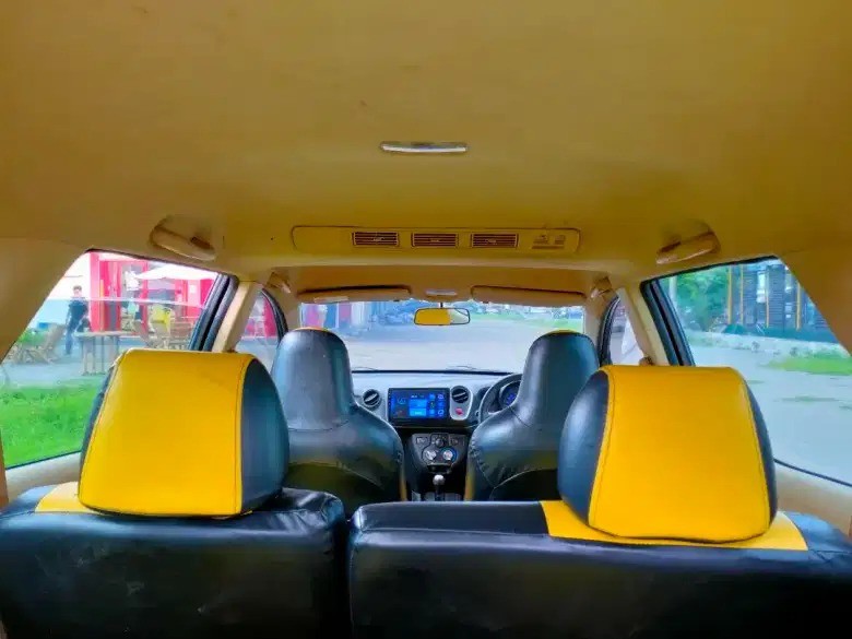 2015 Honda Mobilio  E  MT 2015 Honda Mobilio  E  MT