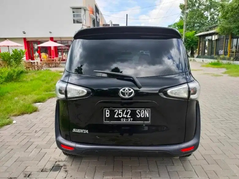 2016 Toyota Sienta E MT 2016 Toyota Sienta E MT