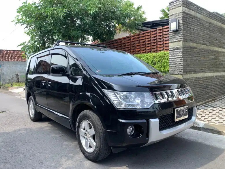 2014 Mitsubishi Delica 2.0 CC 4X2 AT 2014 Mitsubishi Delica 2.0 CC 4X2 AT