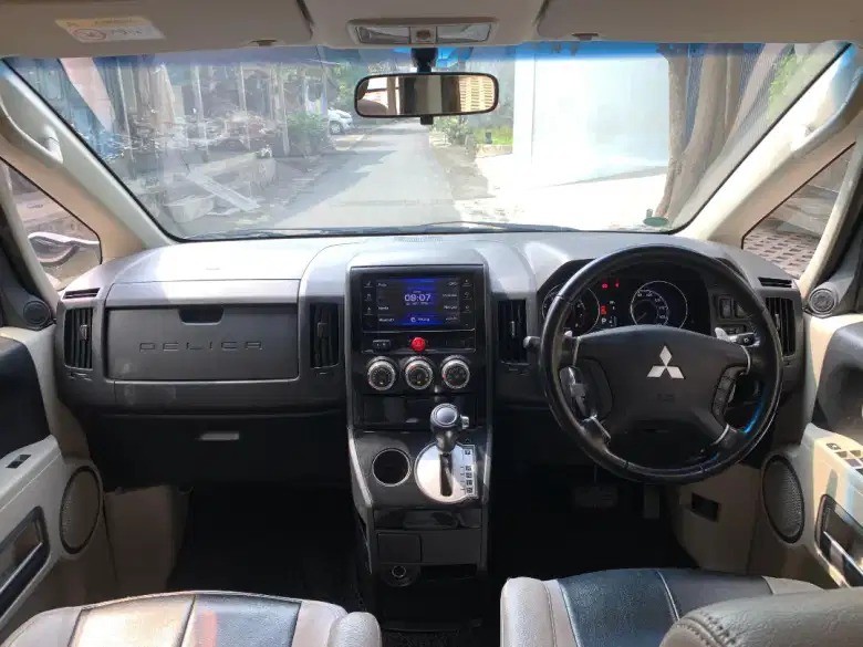 2014 Mitsubishi Delica 2.0 CC 4X2 AT 2014 Mitsubishi Delica 2.0 CC 4X2 AT