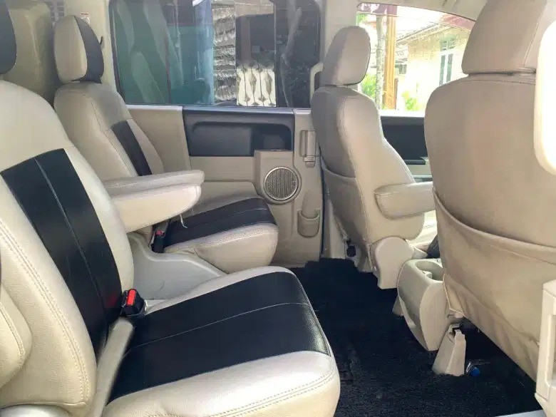 2014 Mitsubishi Delica 2.0 CC 4X2 AT 2014 Mitsubishi Delica 2.0 CC 4X2 AT