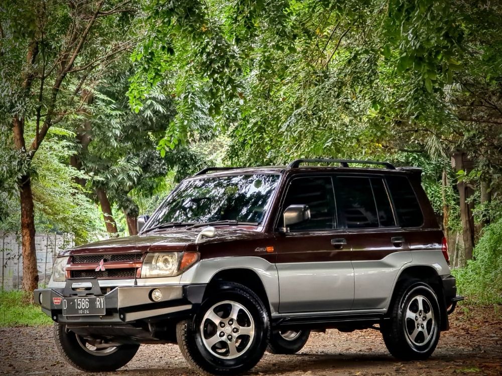 Old 2000 Mitsubishi Pajero EXCEED 2.5L MT EXCEED 2.5L MT