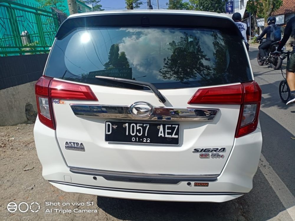 Used 2017 Daihatsu Sigra  1.2 R MT DLX 1.2 R MT DLX for sale