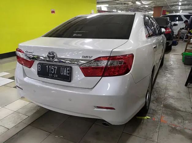 Used 2013 Toyota Camry  2.4 V AT 2.4 V AT for sale