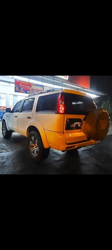 Dijual 2012 Ford Everest 4X4  Limited 2.5L AT 4X4  Limited 2.5L AT Bekas