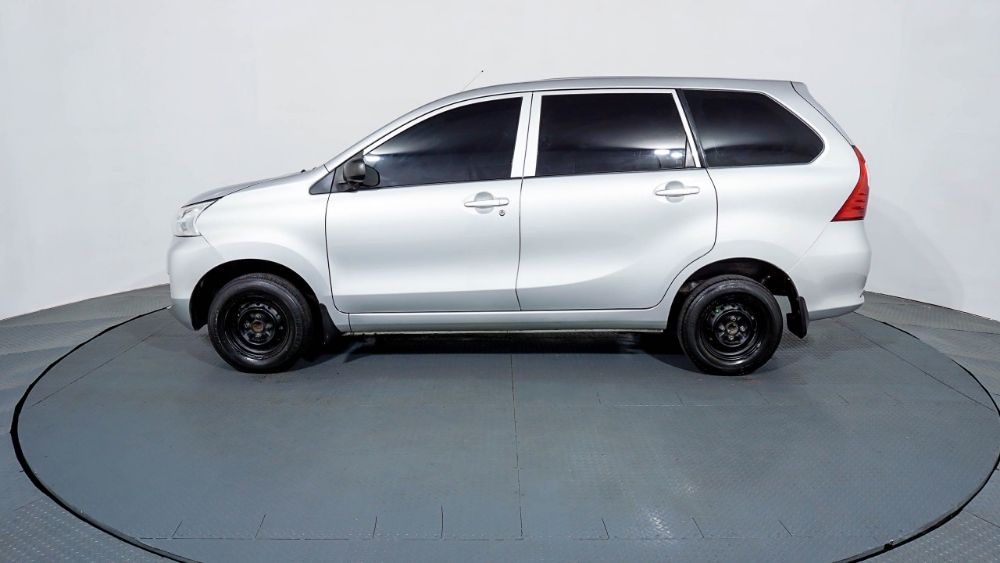 Dijual 2015 Daihatsu Xenia  1.0 D MT 1.0 D MT Bekas