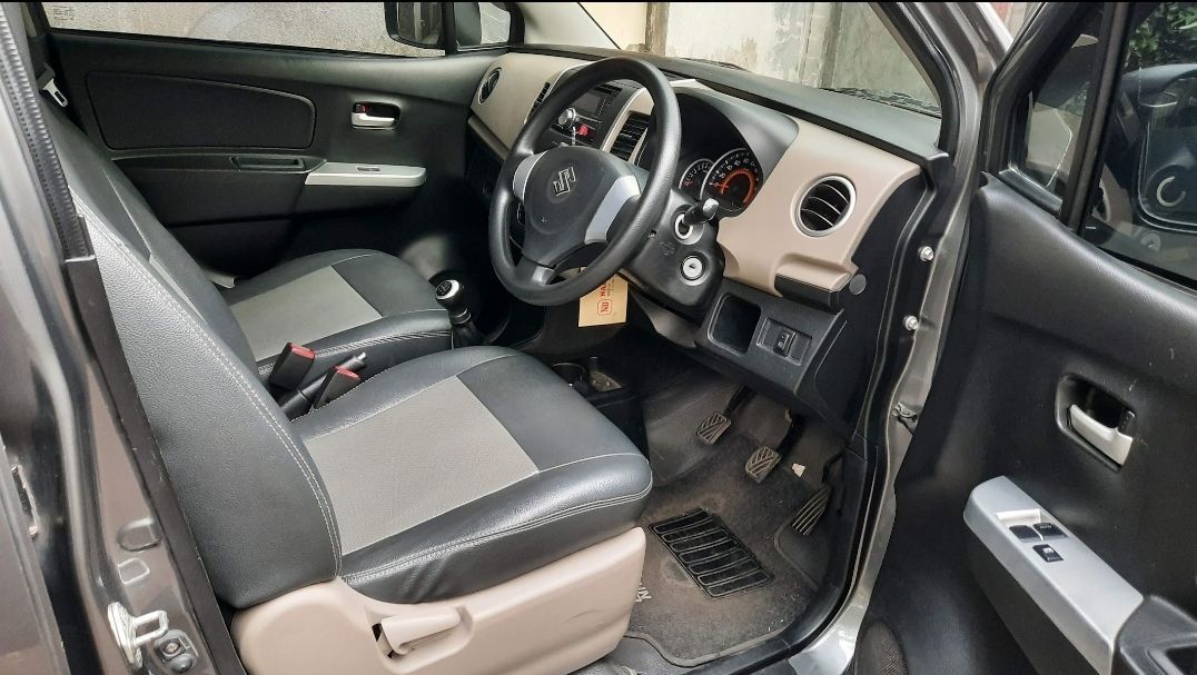 2014 Suzuki Karimun Wagon R GX 1.0L MT GX 1.0L MT tua