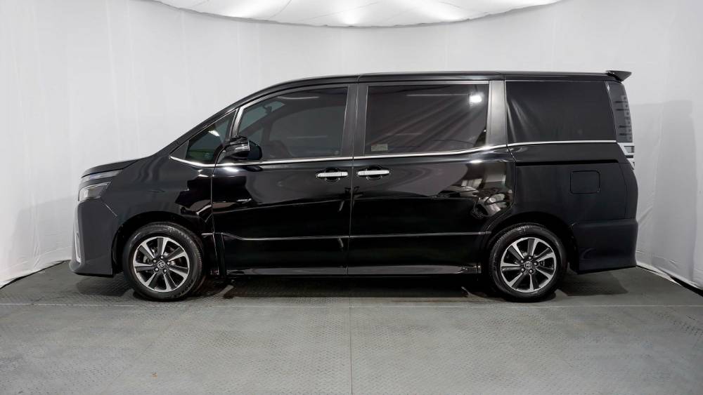 Used 2020 Toyota Voxy 2.0L AT 2.0L AT for sale