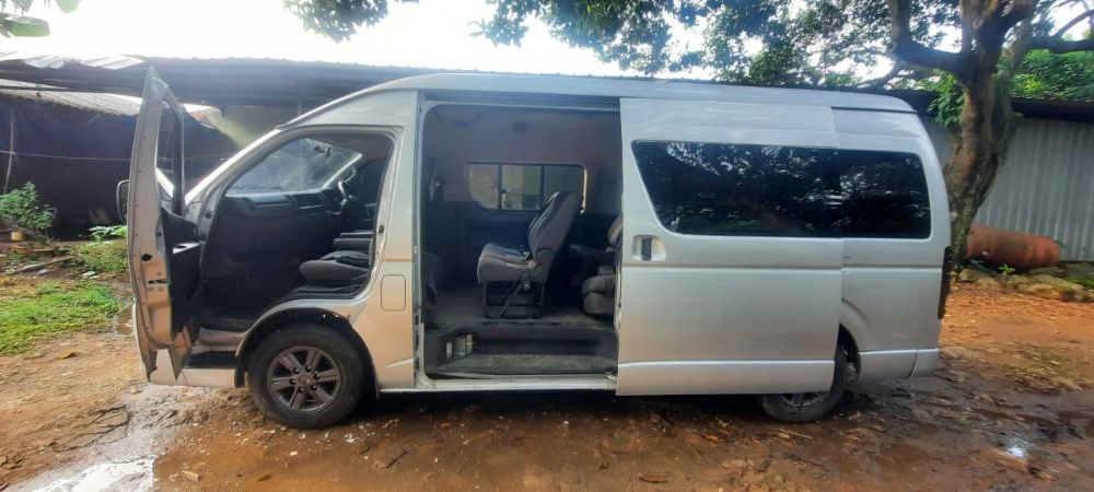 Used 2015 Toyota Hiace Commuter Manual Commuter Manual for sale