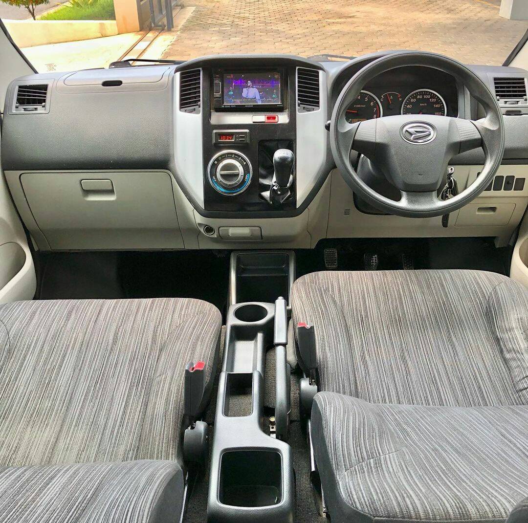 2016 Daihatsu Luxio 1.5 X A/T 1.5 X A/T tua