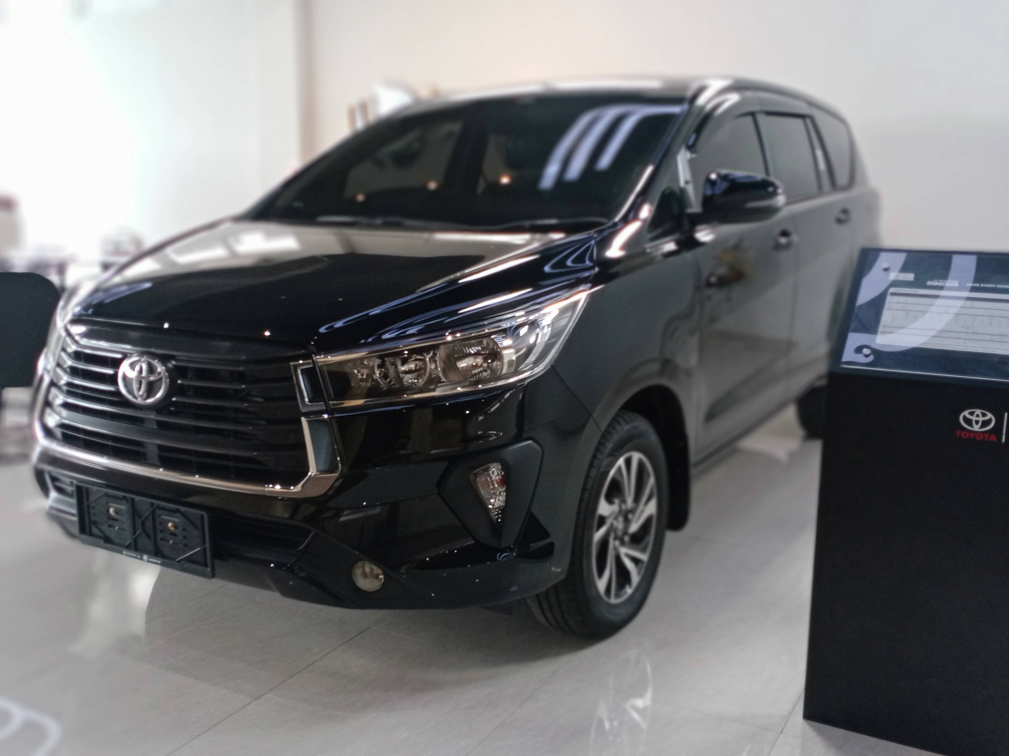 2024 Toyota Kijang Innova 2024 Toyota Kijang Innova