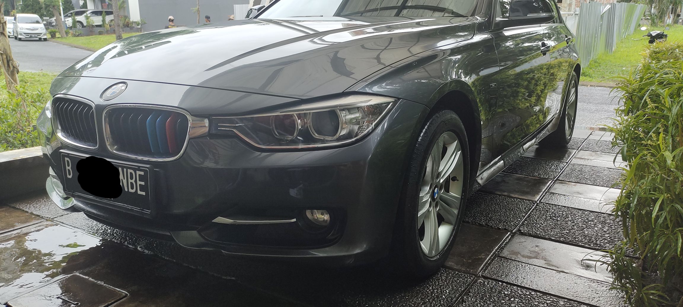 2014 BMW 3 Series Sedan 320i Sport 2014 BMW 3 Series Sedan 320i Sport