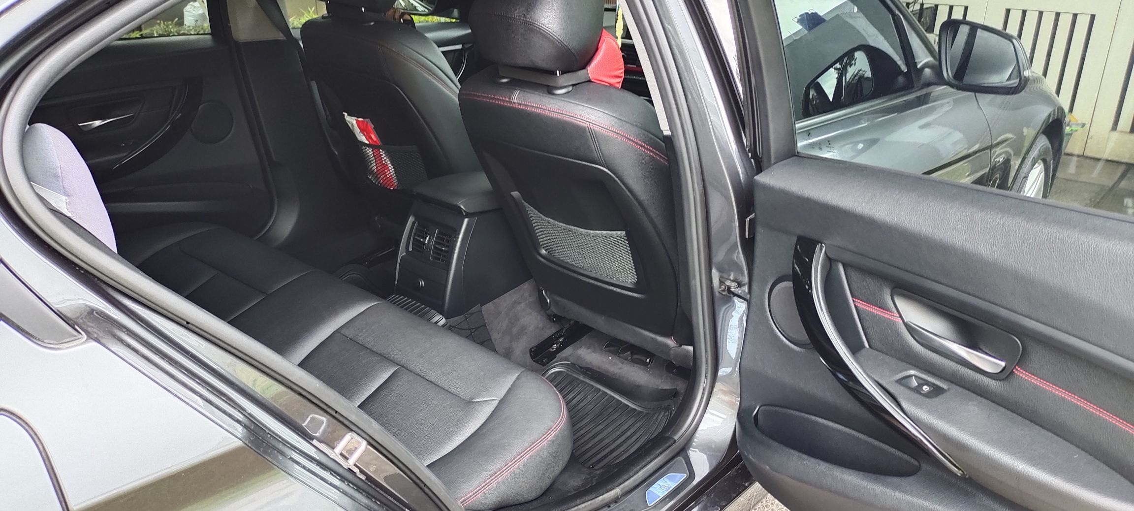 2014 BMW 3 Series Sedan 320i Sport 2014 BMW 3 Series Sedan 320i Sport