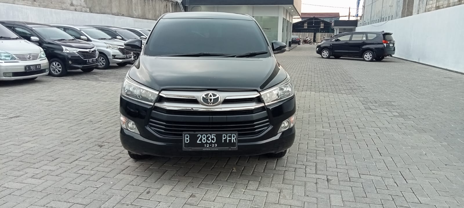 2018 Toyota Kijang Innova 2.0 G AT 2018 Toyota Kijang Innova 2.0 G AT