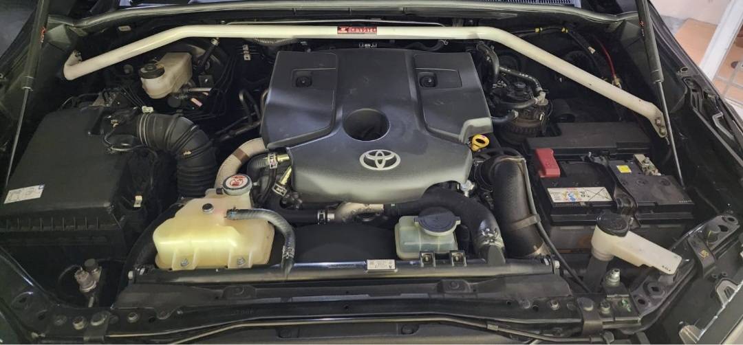 2022 Toyota Fortuner 4x2 2.8 GR Sport AT DSL 2022 Toyota Fortuner 4x2 2.8 GR Sport AT DSL