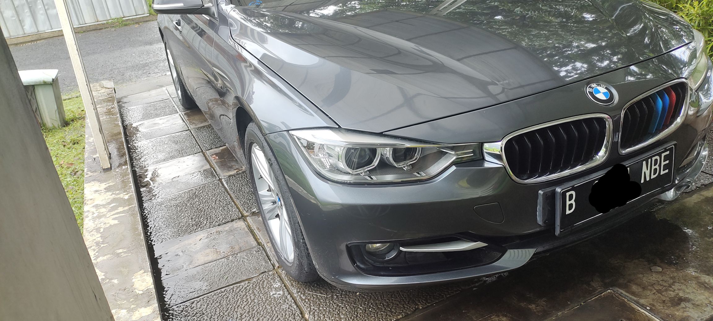 2014 BMW 3 Series Sedan 320i Sport 2014 BMW 3 Series Sedan 320i Sport