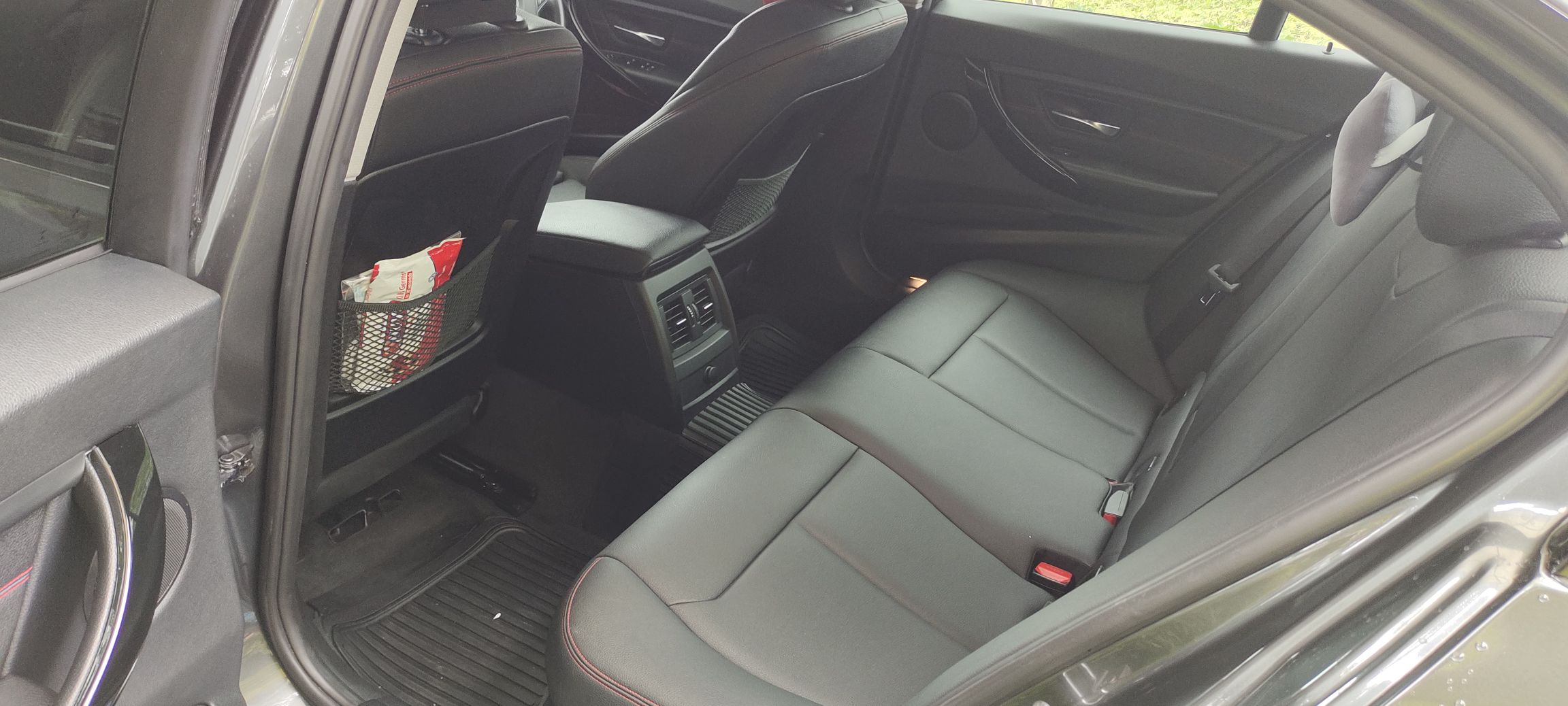 2014 BMW 3 Series Sedan 320i Sport 2014 BMW 3 Series Sedan 320i Sport