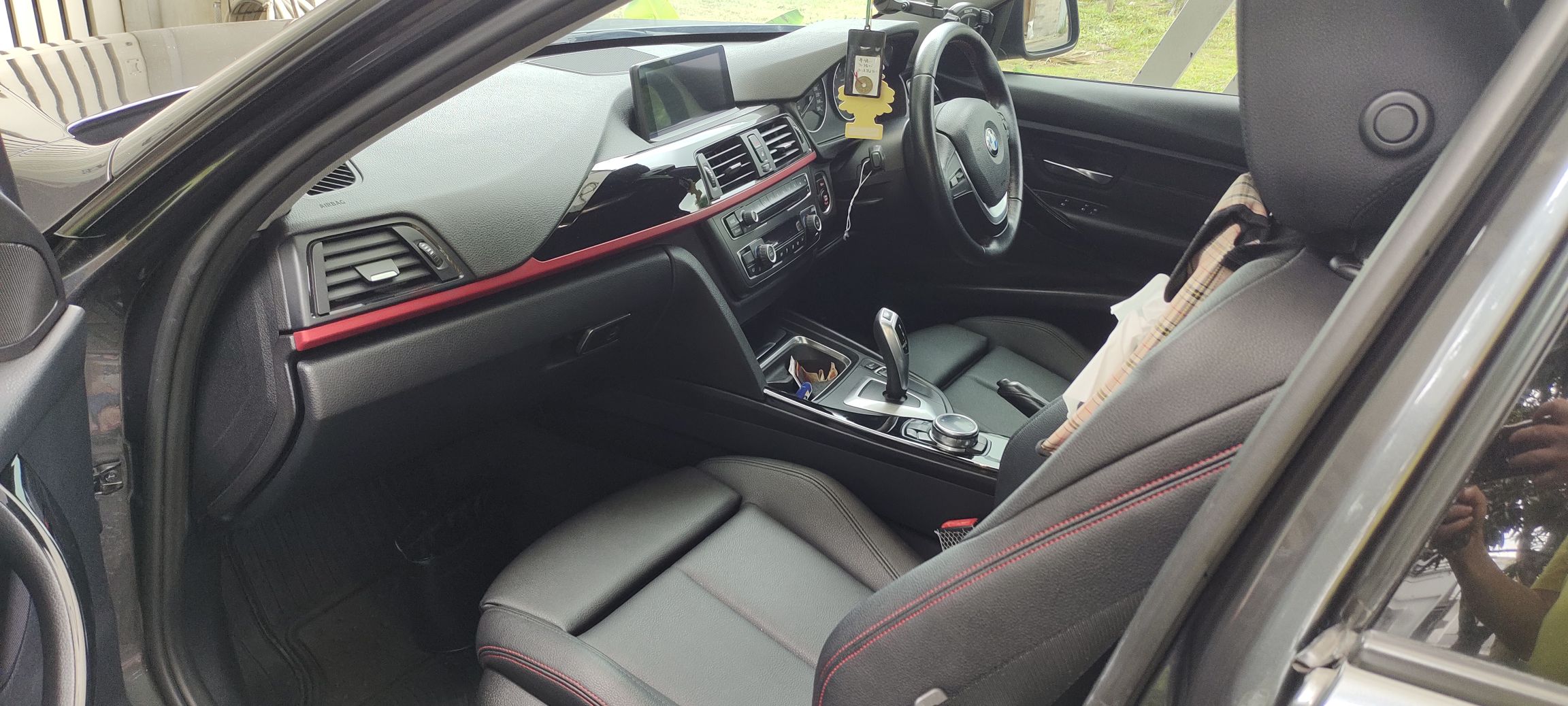 2014 BMW 3 Series Sedan 320i Sport 2014 BMW 3 Series Sedan 320i Sport