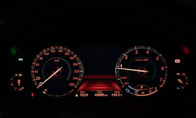 2017 BMW 3 Series Sedan  320i LCI SPORT 2017 BMW 3 Series Sedan  320i LCI SPORT