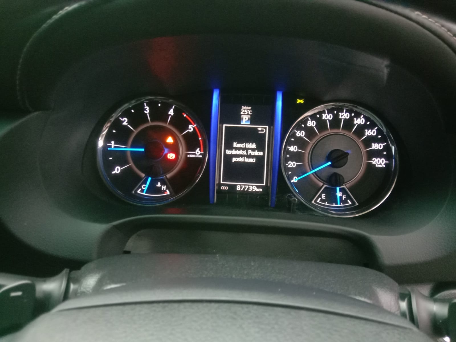 2016 Toyota Fortuner  2016 Toyota Fortuner