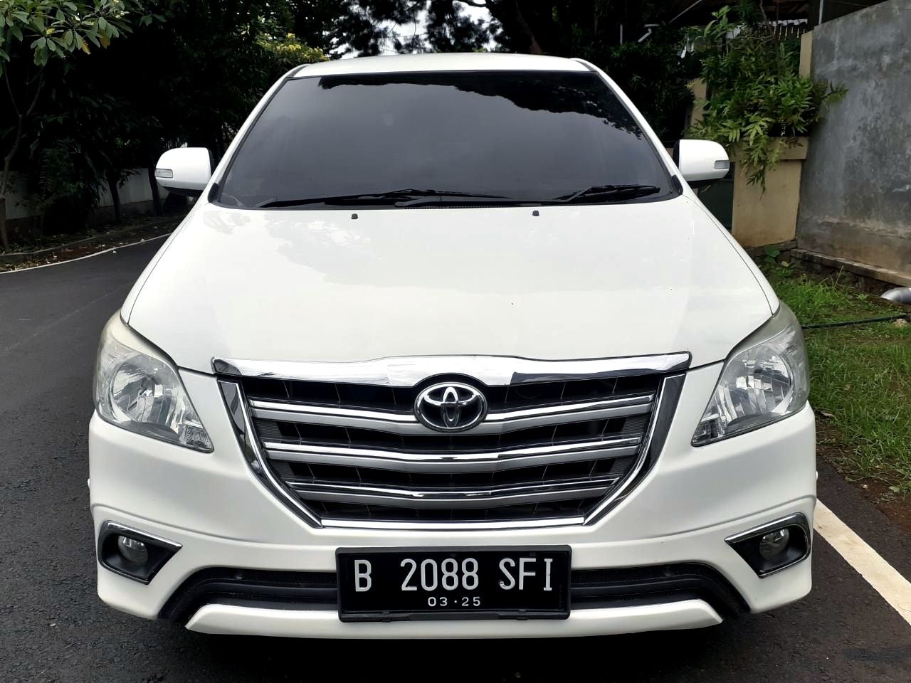 2015 Toyota Kijang Innova V A/T Gasoline Bekas 2015 Toyota Kijang Innova V A/T Gasoline Bekas