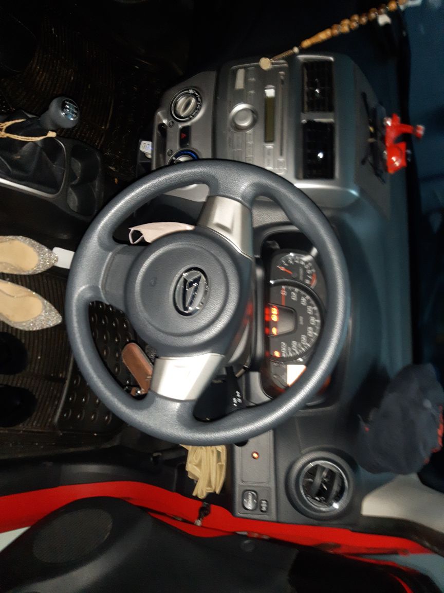 2015 Daihatsu Ayla 1.0L X MT 2015 Daihatsu Ayla 1.0L X MT