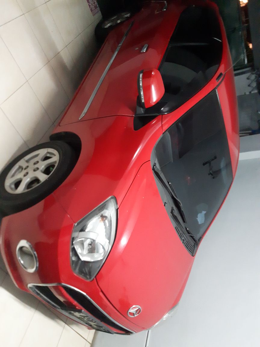 2015 Daihatsu Ayla 1.0L X MT Bekas 2015 Daihatsu Ayla 1.0L X MT Bekas