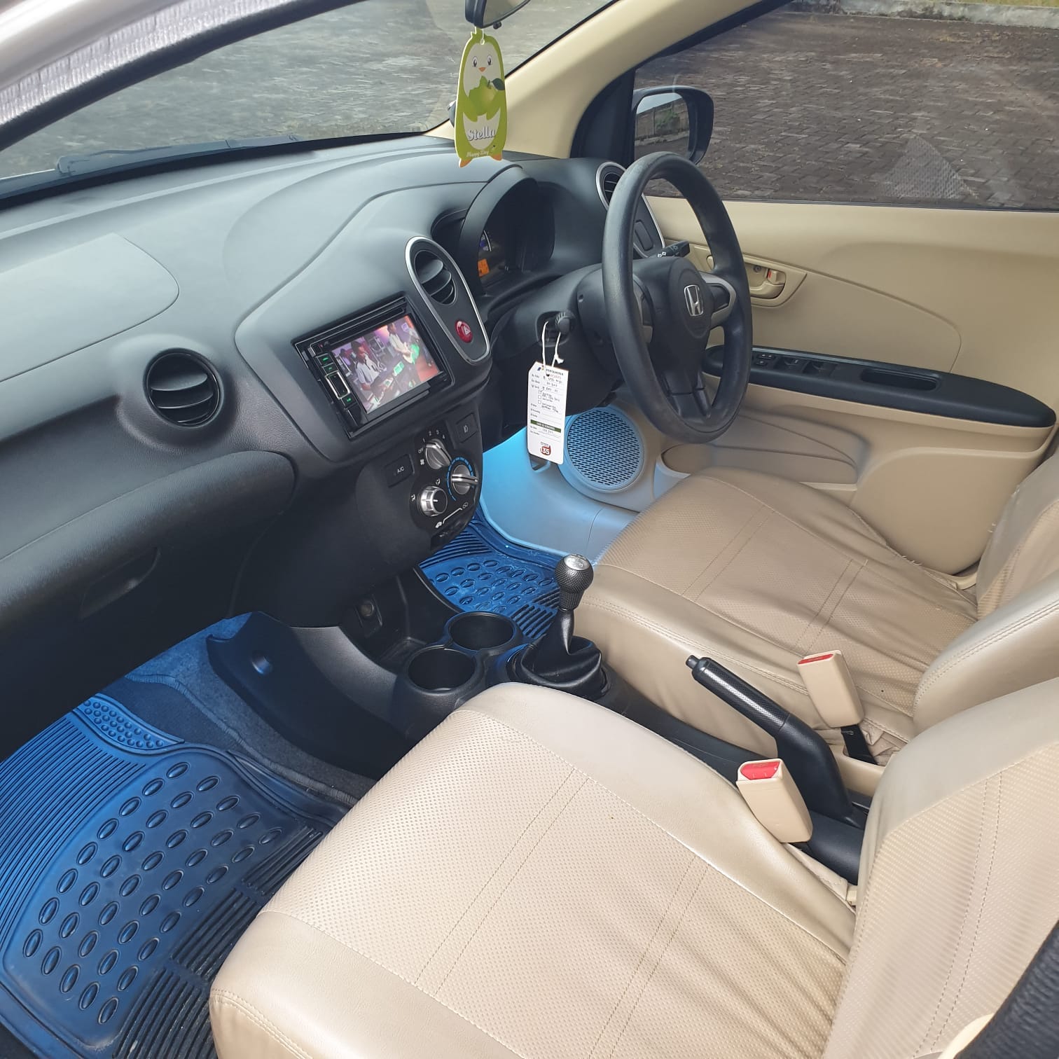 2014 Honda Mobilio E MT 2014 Honda Mobilio E MT