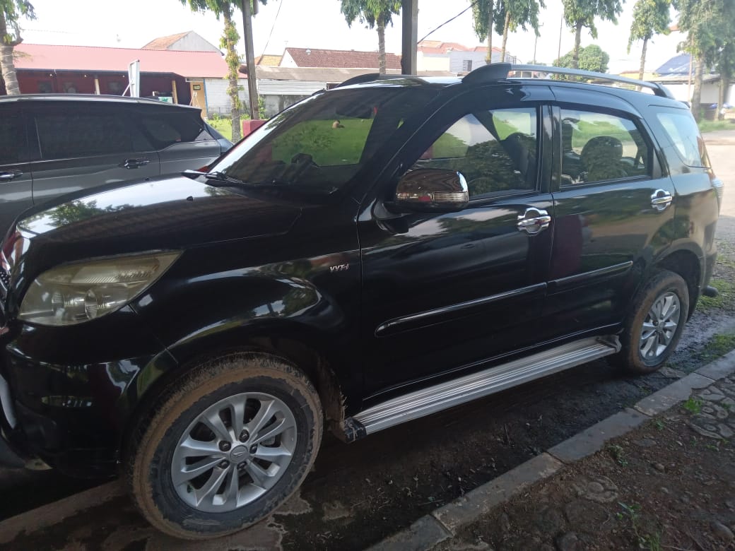 2011 Daihatsu Terios  X M/T STD F 700 RGTS 2011 Daihatsu Terios  X M/T STD F 700 RGTS