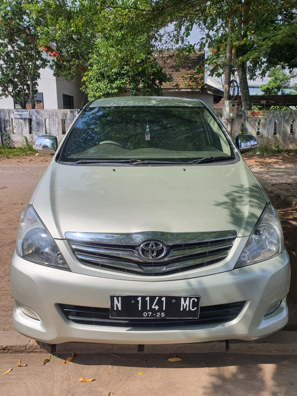 Second Hand 2010 Toyota Kijang Innova Second Hand 2010 Toyota Kijang Innova