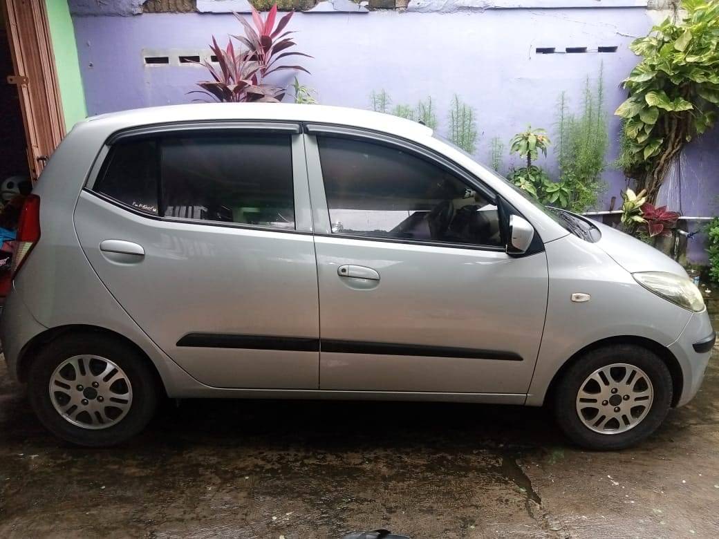 2010 Hyundai i10 1.1 GLI MT 2010 Hyundai i10 1.1 GLI MT