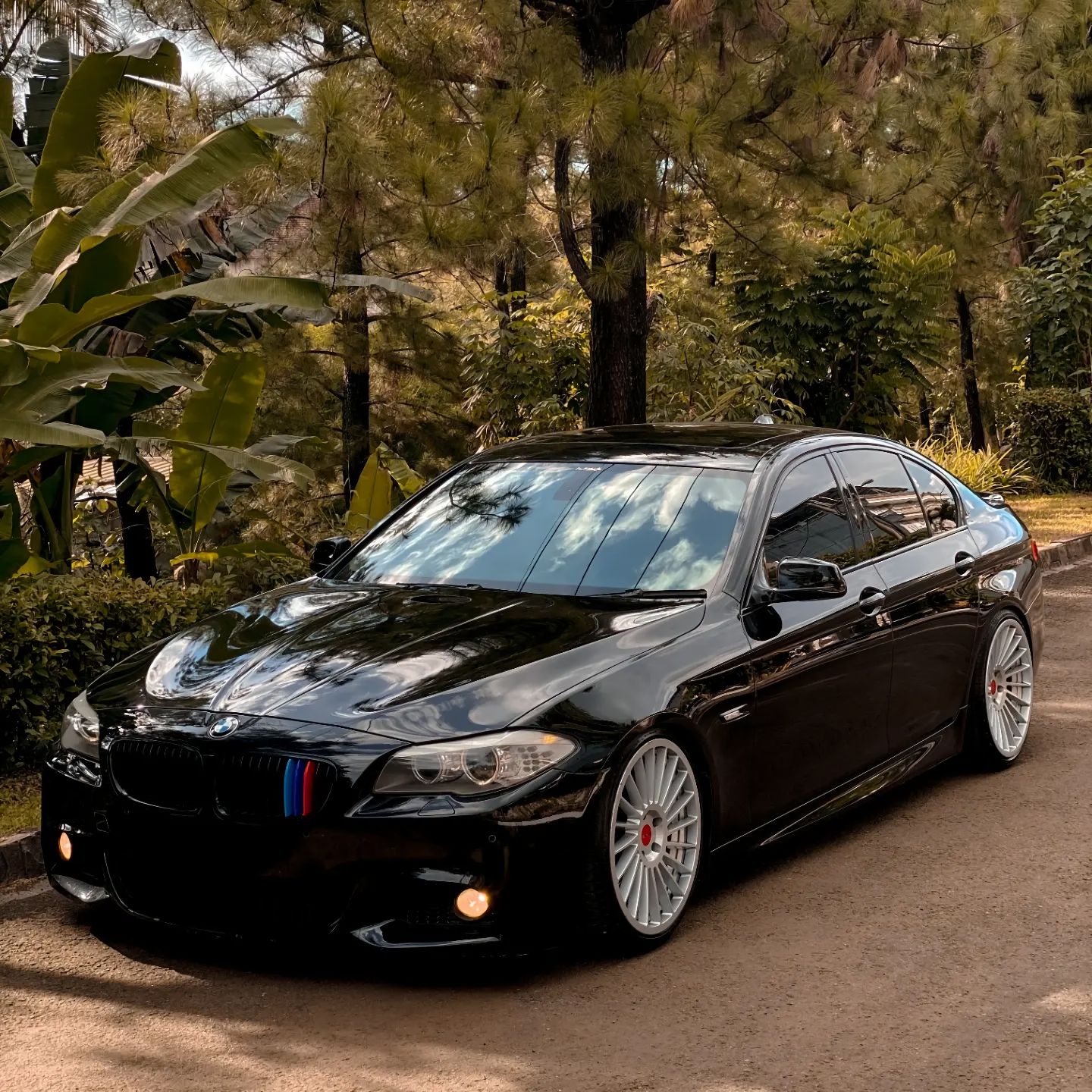 Second Hand 2012 BMW 5 Series Sedan  528i F10 LUXURY Second Hand 2012 BMW 5 Series Sedan  528i F10 LUXURY