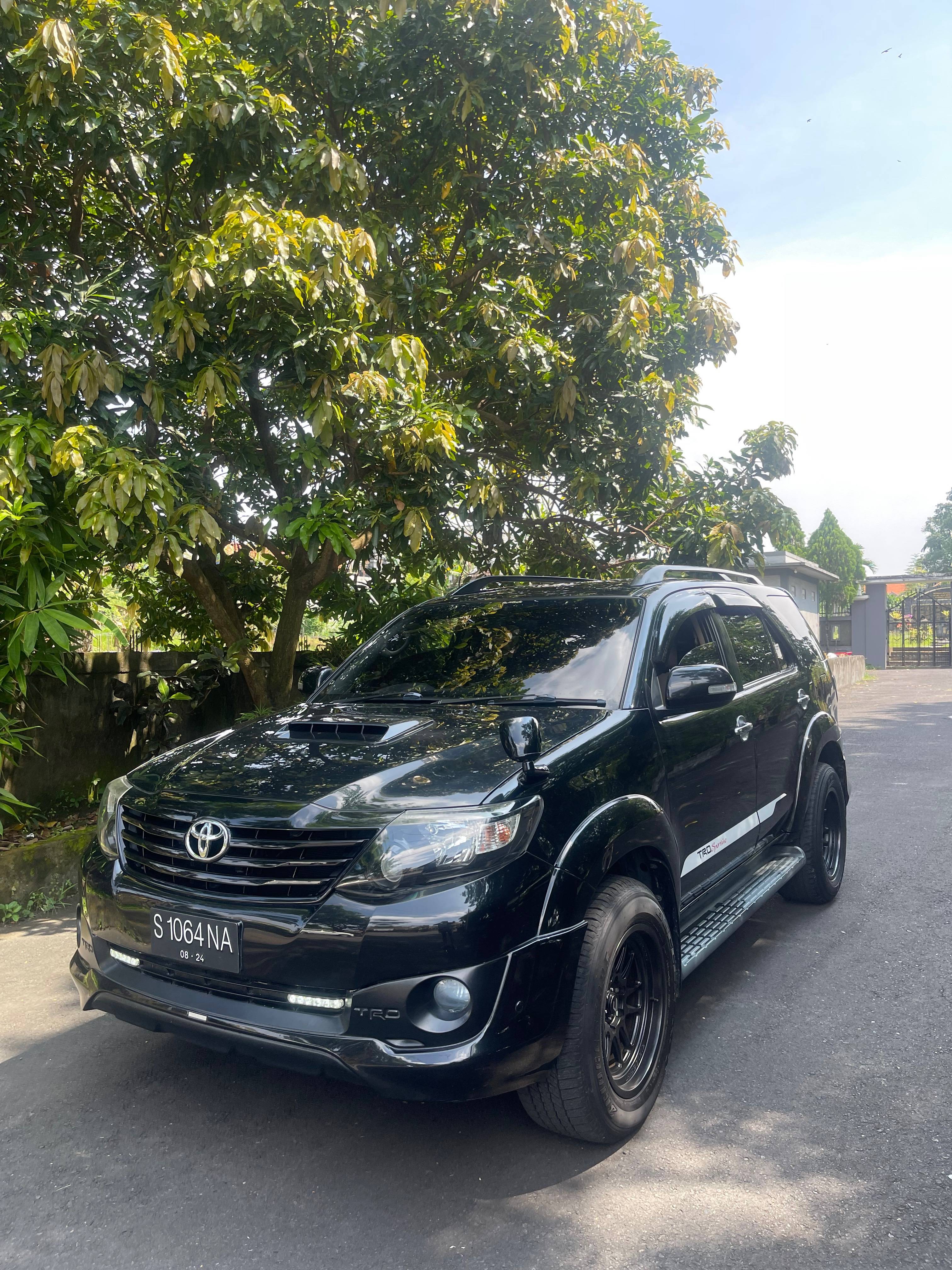 2012 Toyota Fortuner  4X2 2.5 G AT DIESEL Bekas